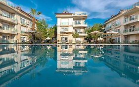 Belek Deluxe Suit